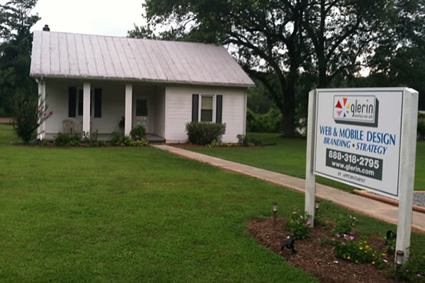 Lake bungalow’s metamorphosis into design office